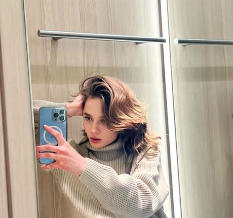 Lillmilana18 OnlyFans 유출 누드 사진