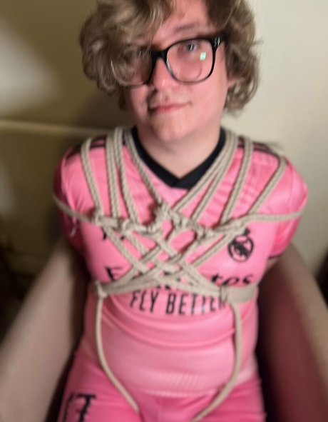 Nahá fotka uniklých OnlyFans od Kaleb