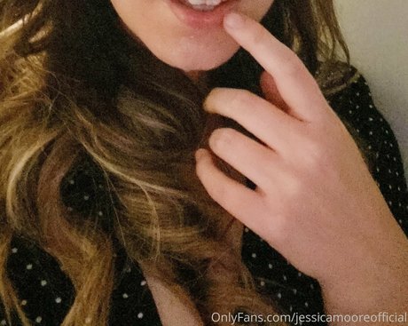 Обнаженная фотография утечки OnlyFans от Jessicamooreofficial