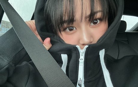 Nahá fotka uniklých OnlyFans od Yu Tano