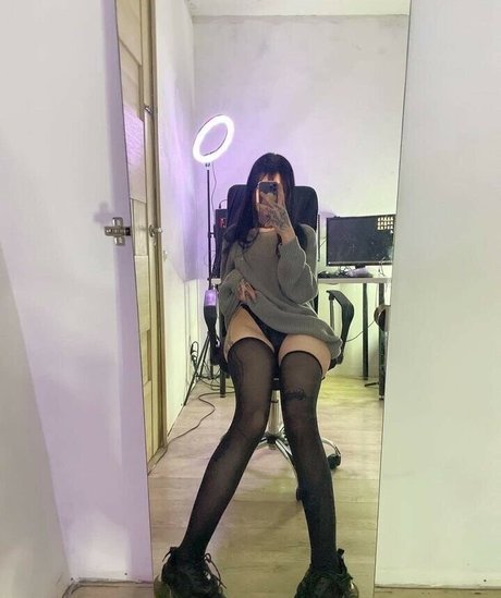 Nahá fotka uniklých OnlyFans od Shitsupact