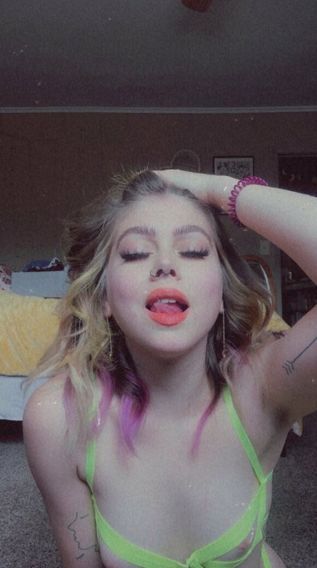 Beetlebails  nude leaked OnlyFans photo