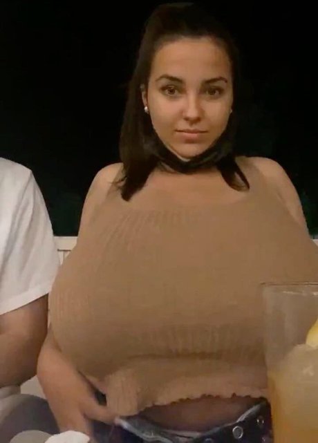 Naken läckt OnlyFans-bild av Anneris