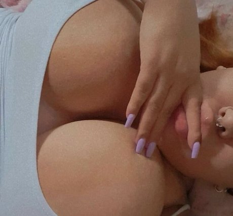 Naken läckt OnlyFans-bild av Malaranjinha