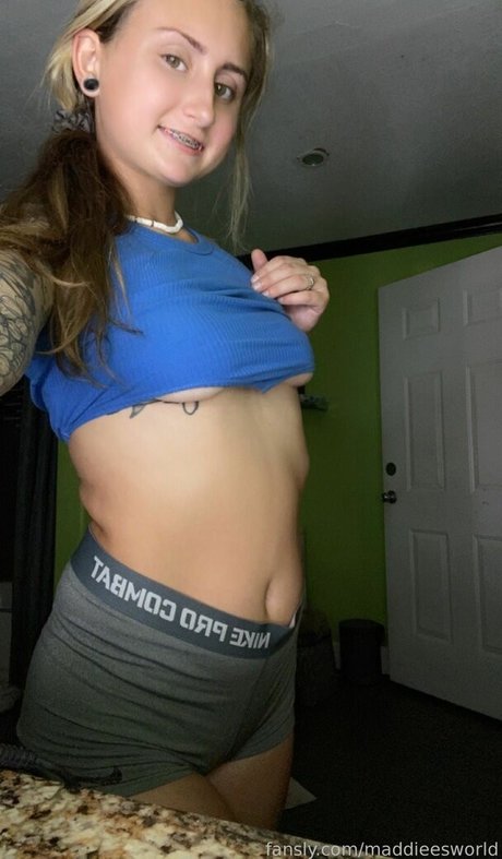Nacktes geleaktes OnlyFans-Foto von Maddieesworld