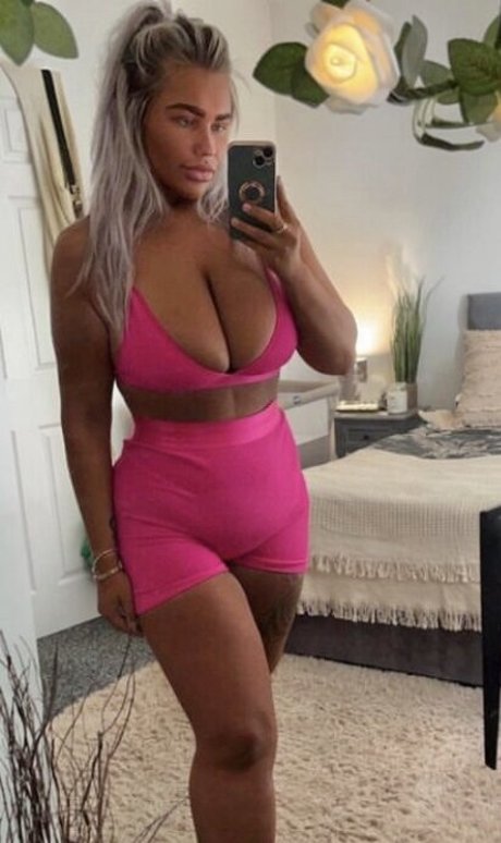 Nicole Barker