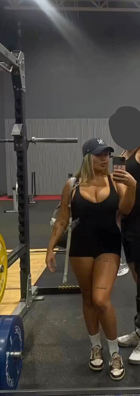 Nøgent lækket OnlyFans-billede af Gianna Malave