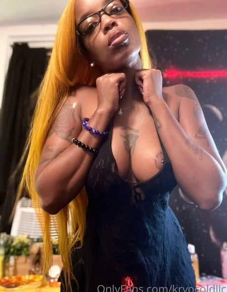Nahá fotka uniklých OnlyFans od Kryocoldllc
