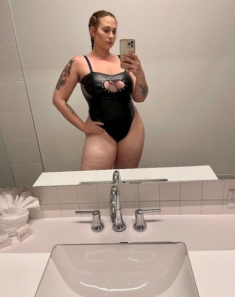 Обнаженная фотография утечки OnlyFans от Felonious Jane