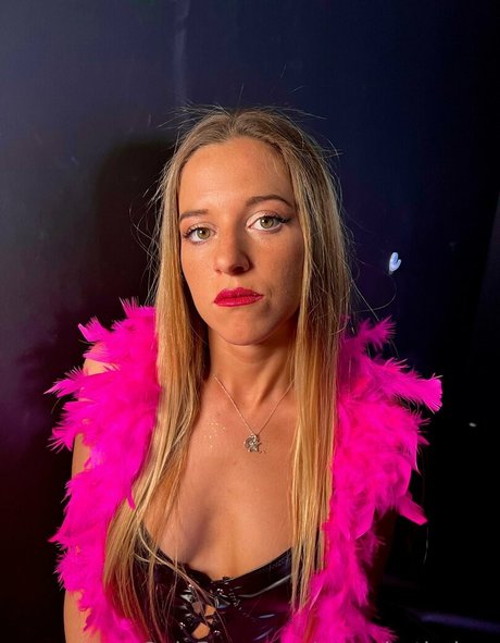 Annahotbabee  nude leaked OnlyFans photo