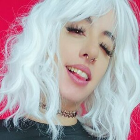Alasti lekkinud OnlyFans-i pilt Ahegaoself