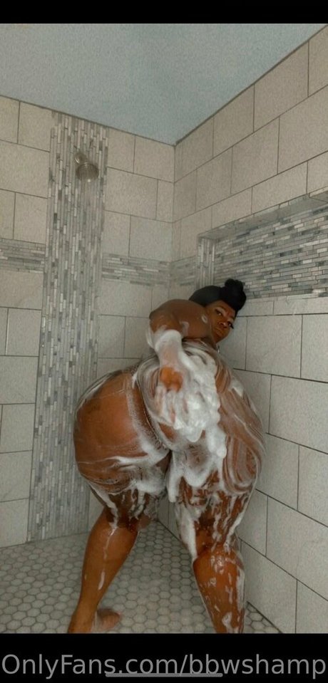Обнаженная фотография утечки OnlyFans от Bbwshampaine