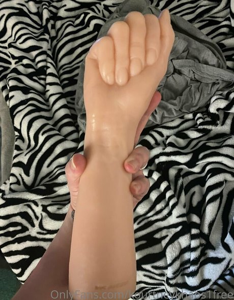 Naken lekkede OnlyFans-bilde av Kourtneykhaos1free