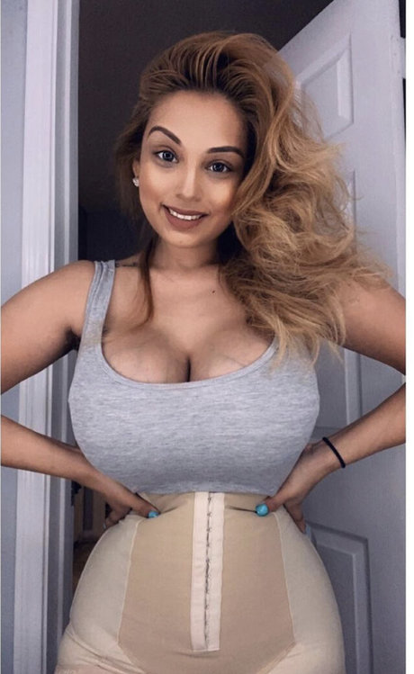 Alaston vuotanut OnlyFans-kuva Sekzzibunnie