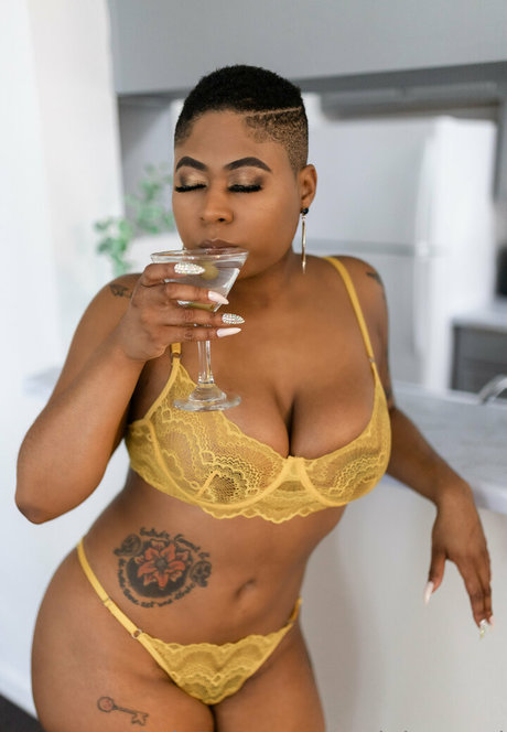 Naken läckt OnlyFans-bild av Meleimarvelous