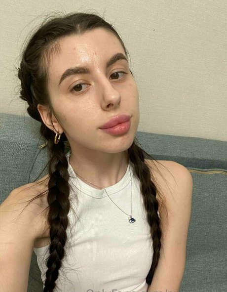 Naken läckt OnlyFans-bild av Sunnyjully