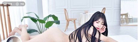Naken lekkede OnlyFans-bilde av Bj Pyuri