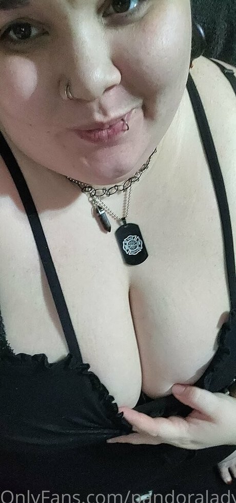 Foto desnuda filtrada de OnlyFans de Pandoralady