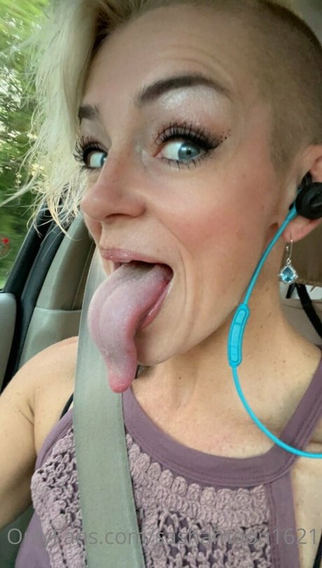 Naken lekkede OnlyFans-bilde av Sashamoon1621