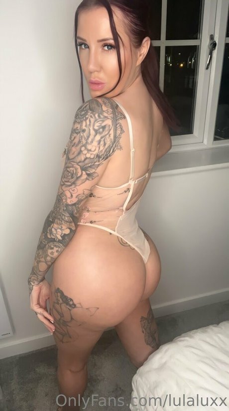 Alaston vuotanut OnlyFans-kuva Lulaluxx
