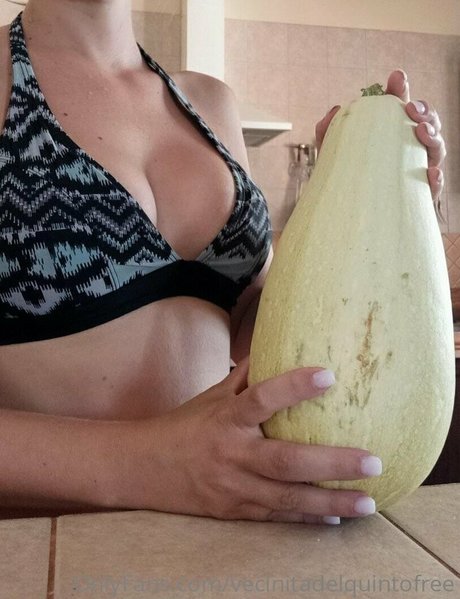 Nahá fotka uniklých OnlyFans od Vecinitadelquintofree