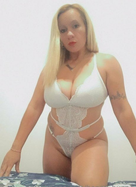 Nahá fotka uniklých OnlyFans od Honeybuns1