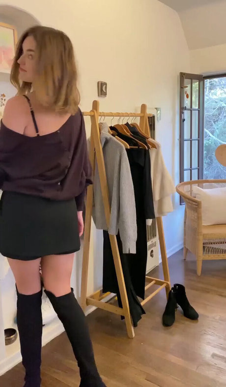Lili Simmons