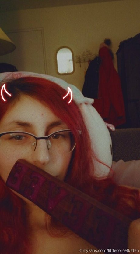 Naken lekkede OnlyFans-bilde av Littleeevee66