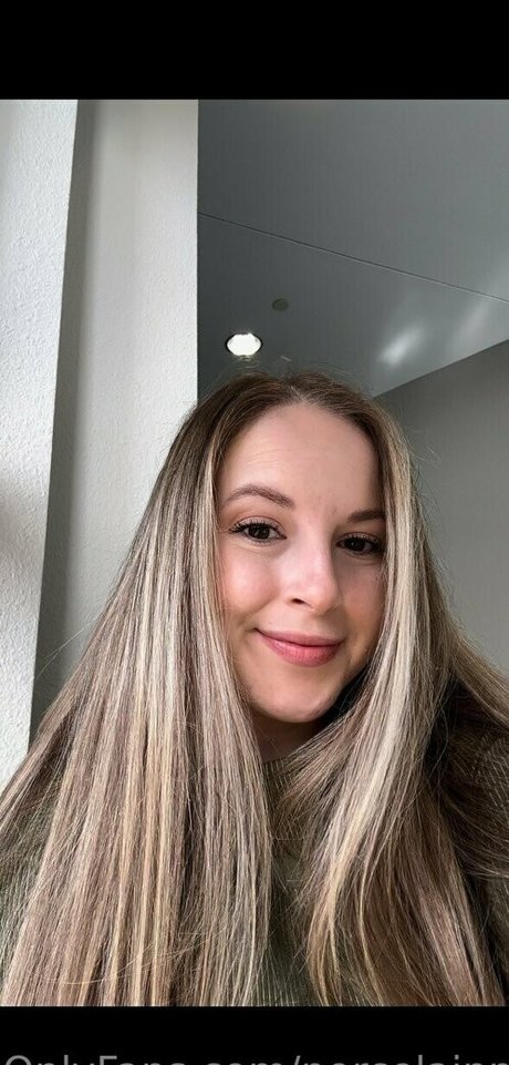 Naken lekkede OnlyFans-bilde av Porcelainpiggiesff