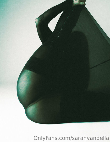 Naken lekkede OnlyFans-bilde av Sarahvandella