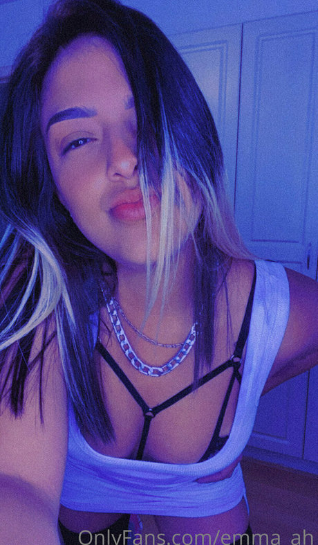 Nahá fotka uniklých OnlyFans od Emmaah