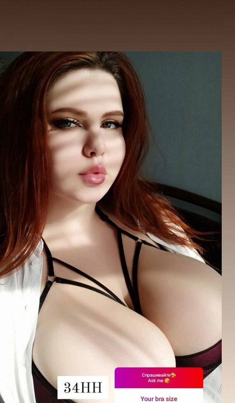 Nahá fotka uniklých OnlyFans od Anna Bernadi