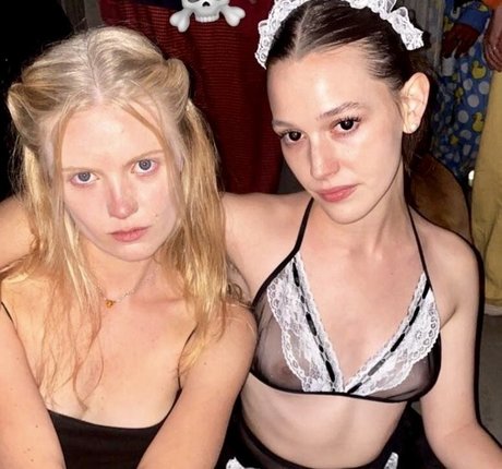Naakte gelekte OnlyFans-foto van Victoria Pedretti