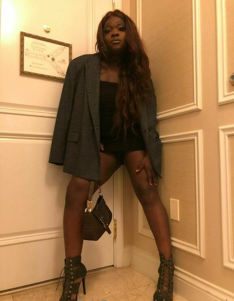 Sissyserayah OnlyFansリークヌード写真