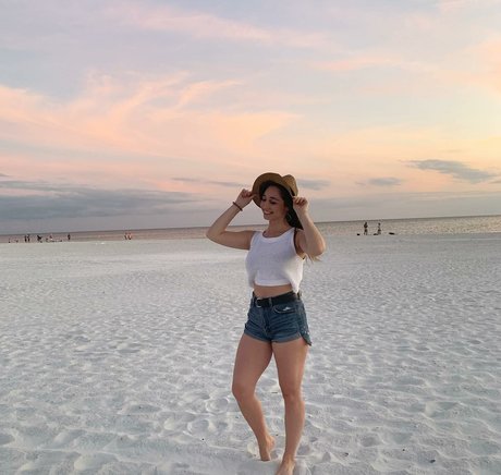 Felicia Hofner  nude leaked OnlyFans photo