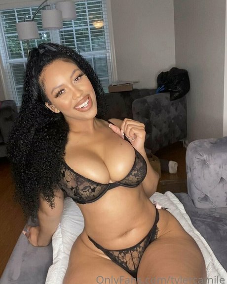 Nahá fotka uniklých OnlyFans od Tylercamile