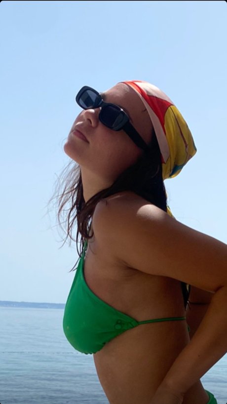 Nahá fotka uniklých OnlyFans od Ester Dobrik