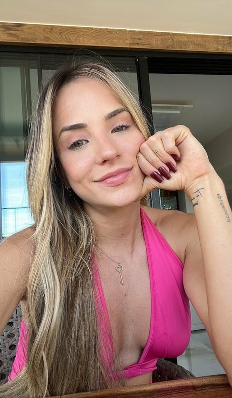 Gabi Martins