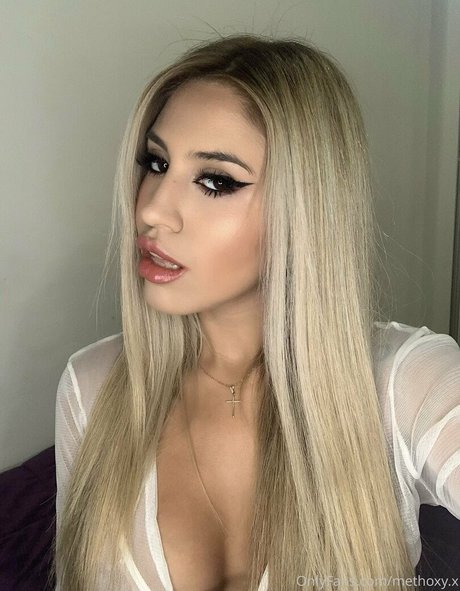 Alasti lekkinud OnlyFans-i pilt Methoxyx