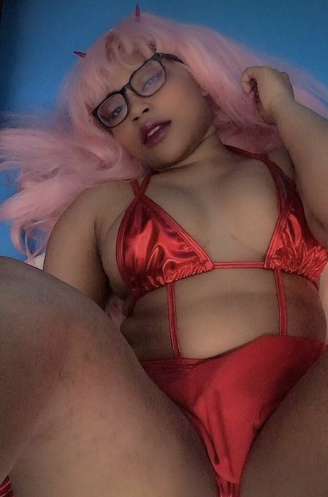 Naken läckt OnlyFans-bild av Ria Parker
