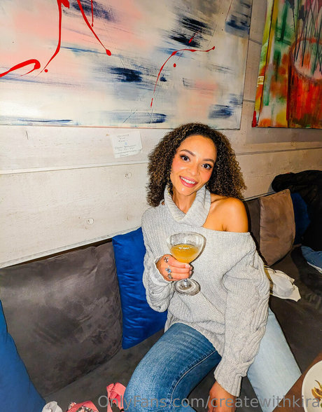 Naken läckt OnlyFans-bild av Createwithkira