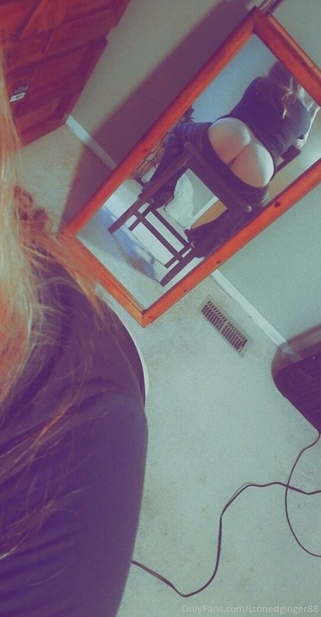 Foto di nudo di fuga di OnlyFans di Stonedginger88