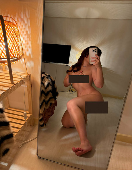Обнаженная фотография утечки OnlyFans от Serinymph