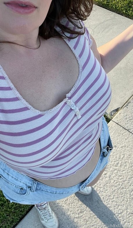 Lunaxthicky