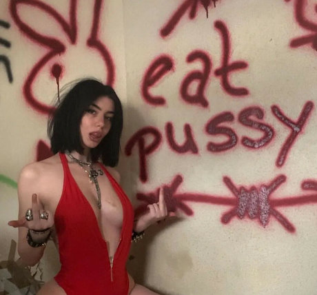 Naken läckt OnlyFans-bild av Shawtysuzi