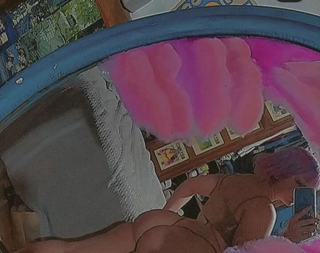 Naken läckt OnlyFans-bild av Midori