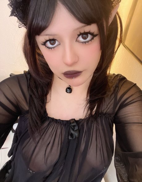 Lewdgirlfriend