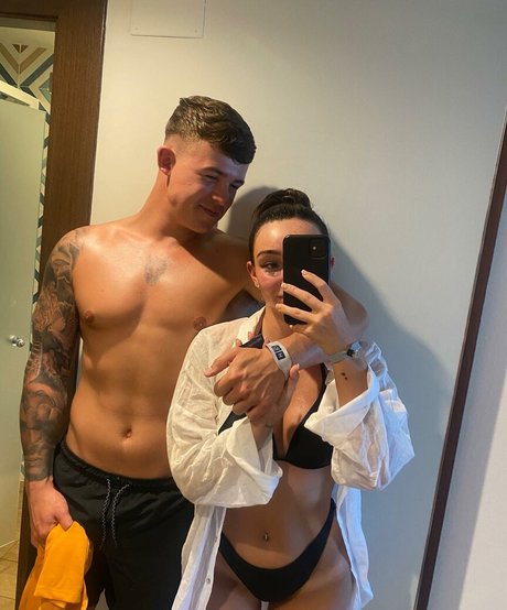 Alaston vuotanut OnlyFans-kuva Chloe Panchal