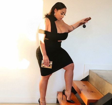 Nahá fotka uniklých OnlyFans od Tylea