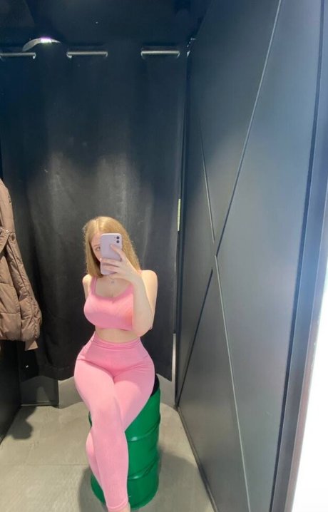 Nøgent lækket OnlyFans-billede af Katrlvinaa